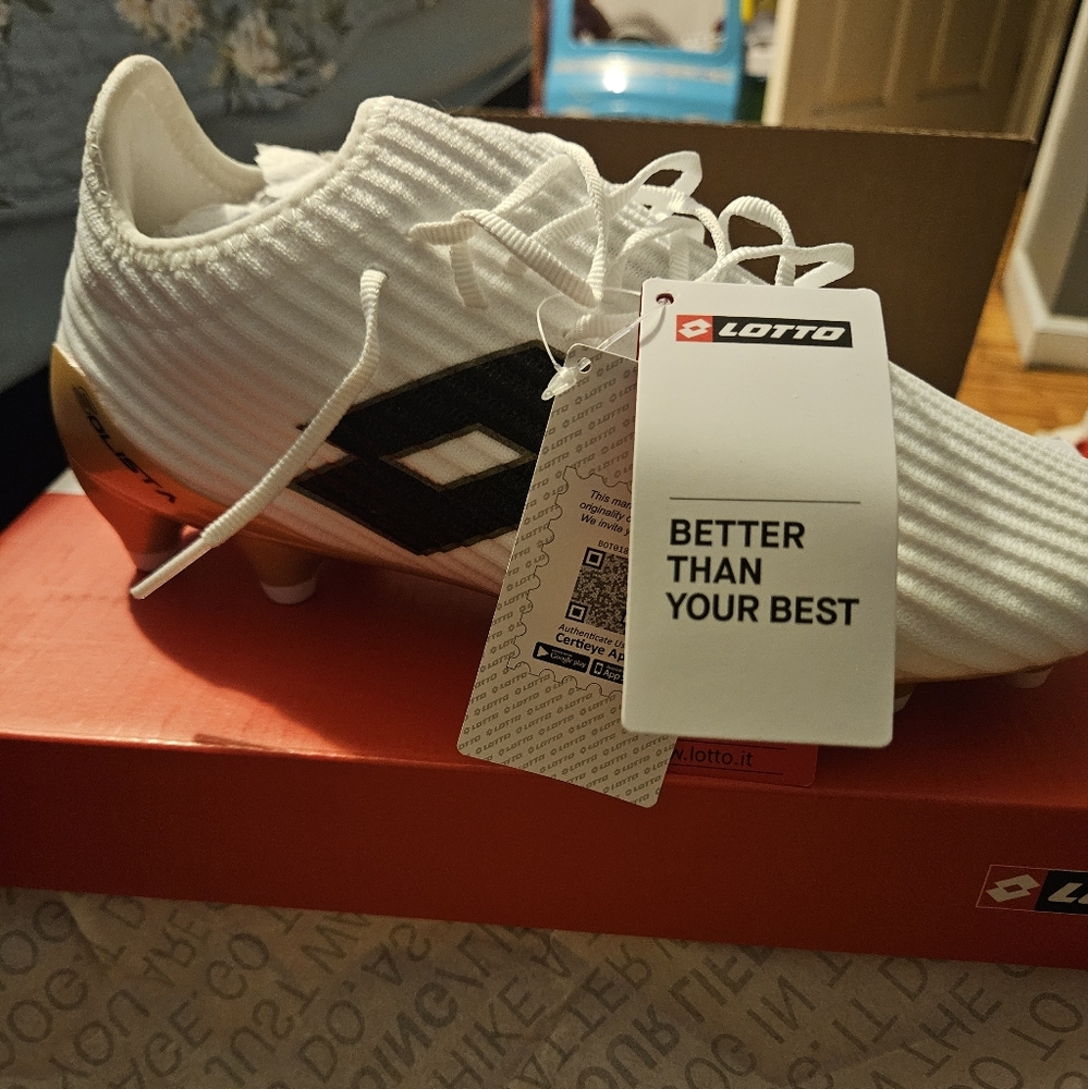 Lotto Men's Solista 200 III FG SIZE 8